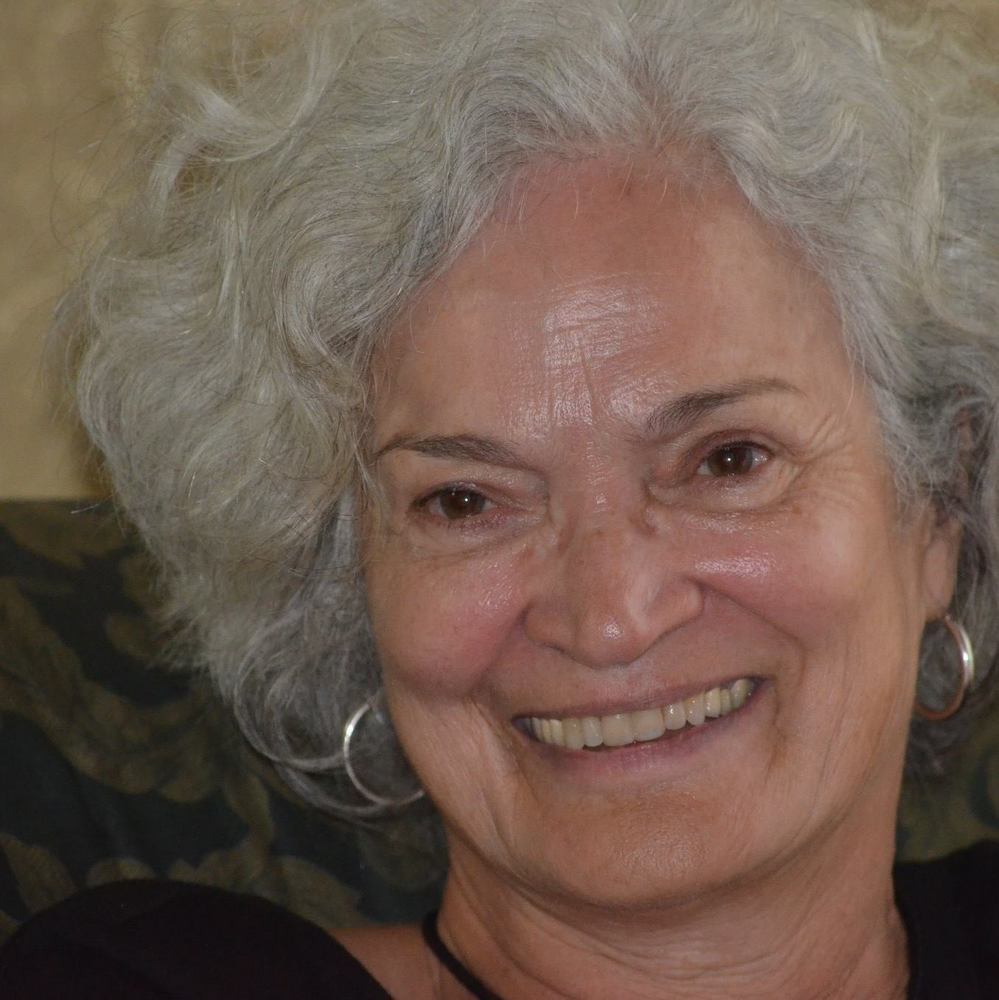 Meet your Posher, Leonor